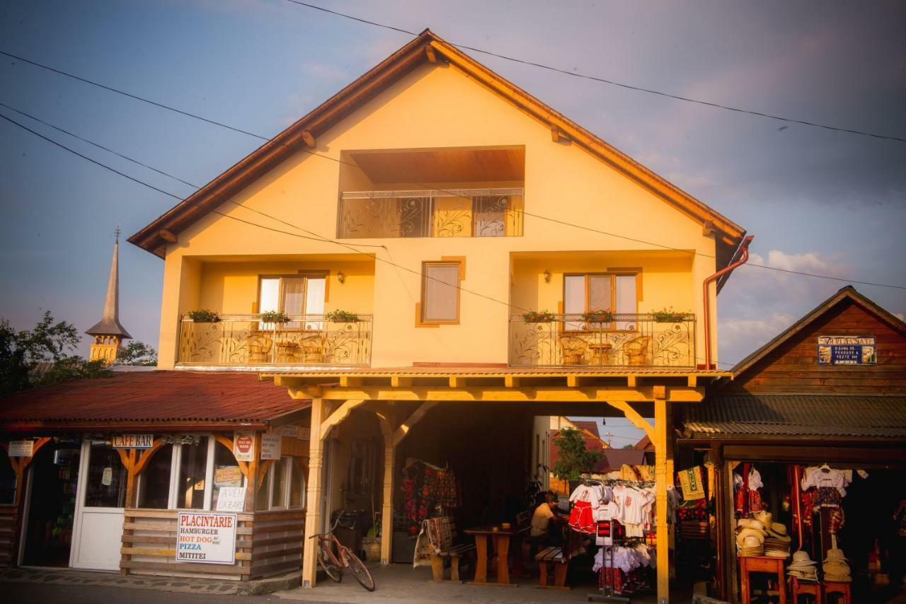 Hotel Casa Pop Săpînţa Esterno foto
