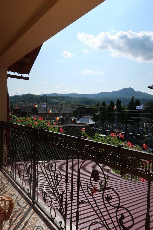 Hotel Casa Pop Săpînţa Esterno foto